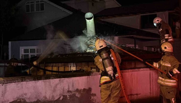 Rüzgarın etkisi ile çıkan yangın büyümeden söndürüldü