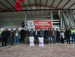 Denizli Büyükşehir’den Üreticiye Gübre Desteği Başladı
