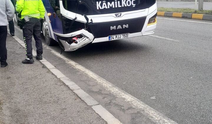 Devrek’te feci kaza: Otobüsle çarpışan motosikletli kurtarılamadı