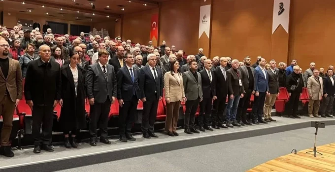 İyi̇ Partili Akalın: Emekli Nefes Alamaz Hale Geldi