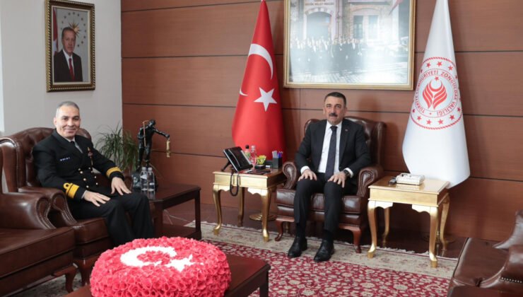 Karadeniz Bölge Komutanı Tuğamiral Korkut, Vali Hacıbektaşoğlu’nu ziyaret etti