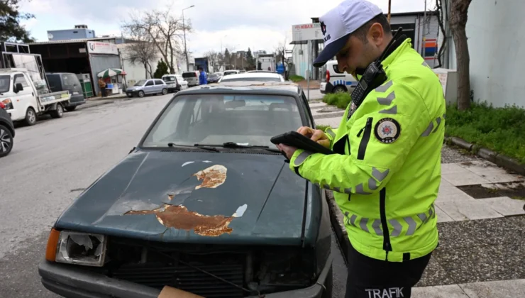 Manisa Büyükşehir Sahipsiz Ve Hurda Araçları Kaldırıyor