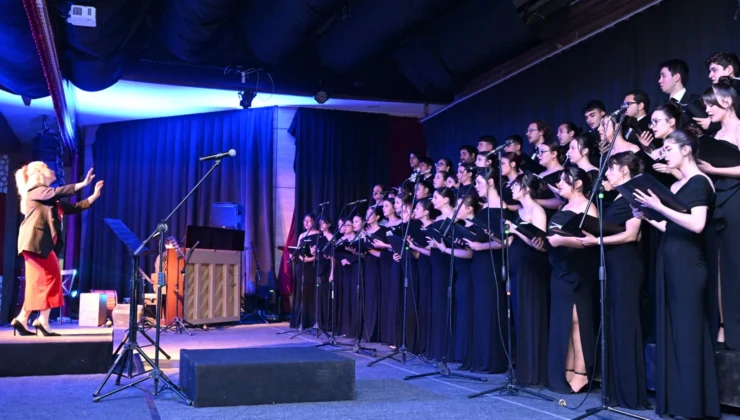 Manisa'Da Çocuk Ve Gençlerden 'Çok Sesli' Coşku