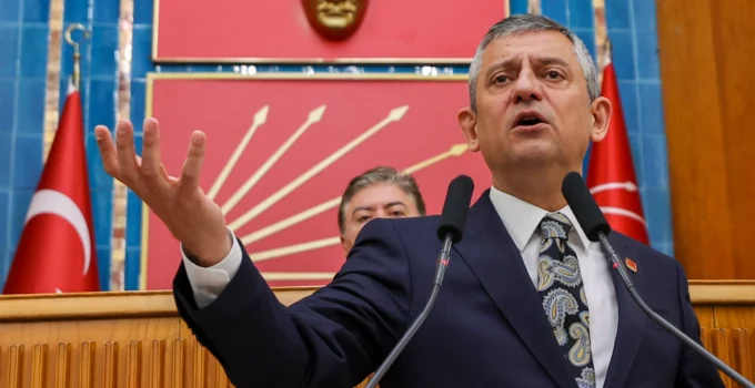 Özgür Özel: Varsa Diploman Sunacaksın