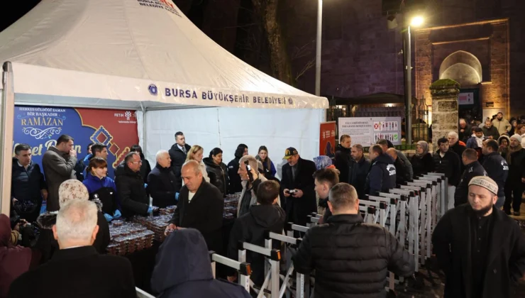 Bursa Ulu Cami'De Ramazan'A Tatlı Başlangıç