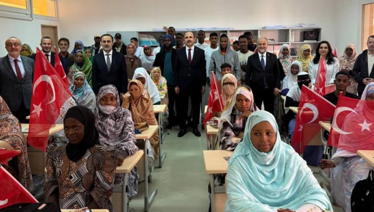 Afrikalı Öğrenciler Uclg Başkanı Altay’ı Coşkuyla Karşıladı