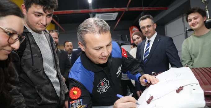 Alper Gezeravcı'Dan Btü’lü Öğrencilere Tam Not