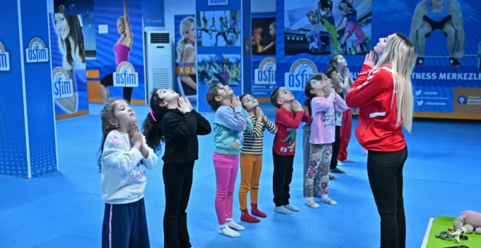 Antalya’da Minikler Sporla Öğreniyor