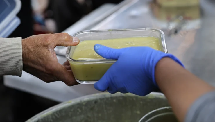 Antalya Mobil Aşevi Kepez’de Ikramda Bulundu