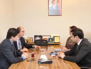 Bakü’de Türkiye–Azerbaycan Akademik Iş Birliği Masaya Yatırıldı