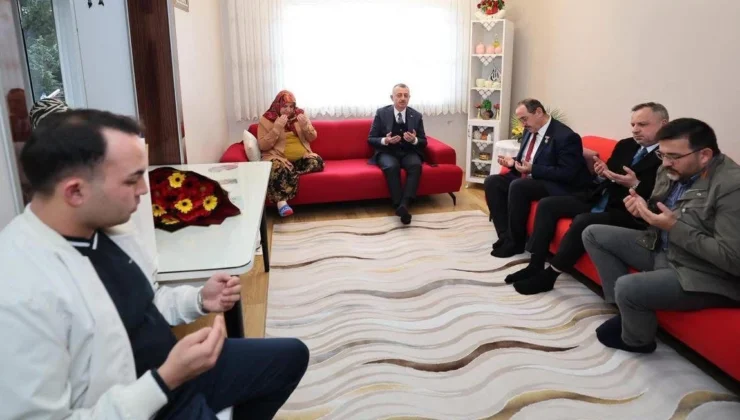 Başkan Büyükakın’dan Şehit Ailesine Bayram Ziyareti