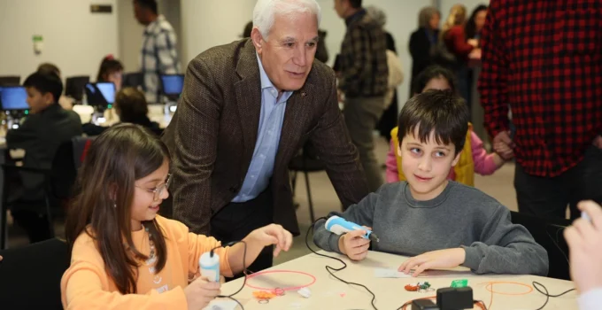 Bursa'Da Gençler Bilimle Buluştu