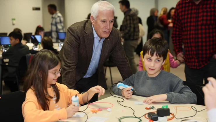 Bursa'Da Gençler Bilimle Buluştu