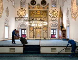 Bursa Yıldırım'Da Camilere Bayram Temizliği