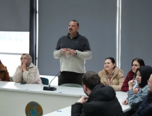 Bursa Yıldırım'Da 'Temel Fotoğrafçılık' Eğitimi Başladı