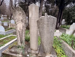 Cezayirli Gazi Hasan Paşa’ya Vefa… Kabristanlık Yenileniyor, Müze Gemi Projesi Tamamlanıyor