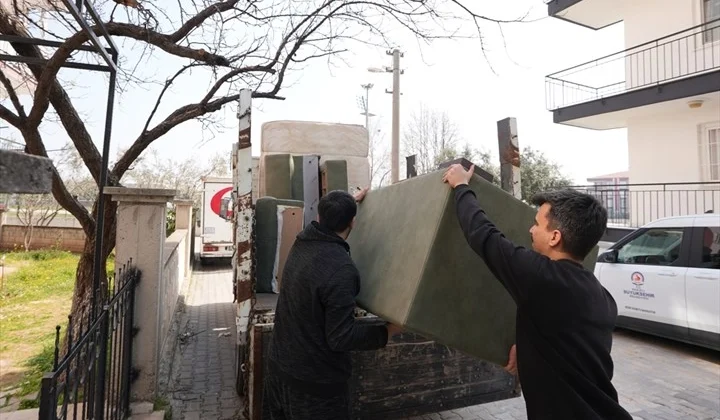 Denizli'De Ev Taşıyana 10 Bin Tl’lik Destek