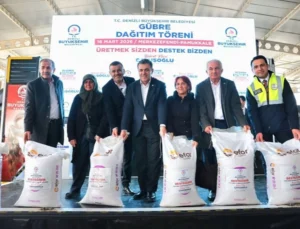 Denizli’de Üreticiye 2 Milyon Kiloluk Gübre Desteği