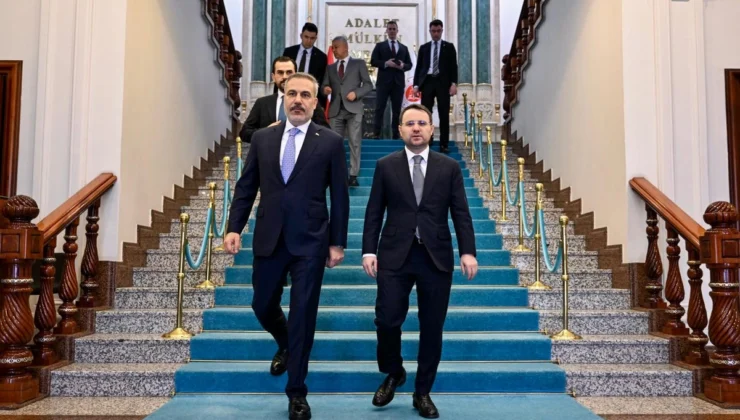 Dışişleri'Nden Adalet'E Ziyaret