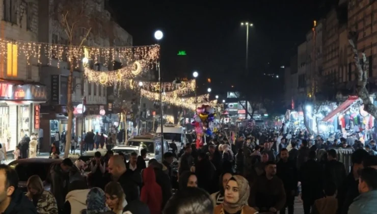 Divanyolu Işıl Işıl Parlıyor