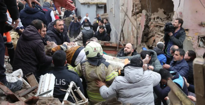 Fatih’te Son Durum: 1 Ölü, 10 Yaralı!