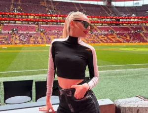 Galatasaray Derbisinde Vip Protokolü Karıştıran Gizem: Nevide Çiçek Kimin Için En Öne Indi?