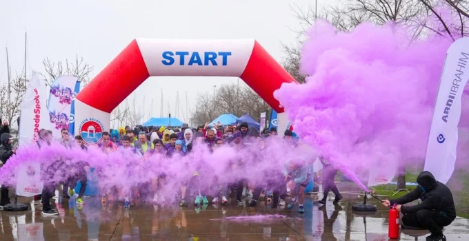 İstanbul Maltepe’de Epilepsi Farkındalığı Için Mor Koşu