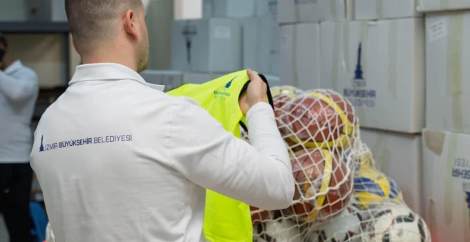 İzmir'De Amatör Spora 5 Milyon Tl'Lik Ayni Destek