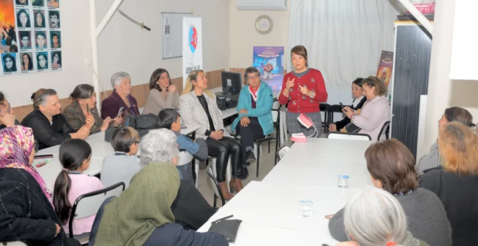 İzmir'De Dişhekimleri Diş Sağlığının Önemine Dikkat Çekti