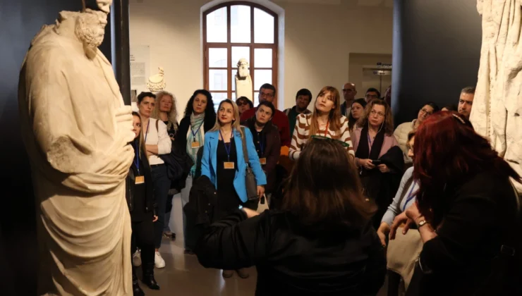 İzmir’de Öğretmen Akademileri Yeni Dönemde Devam Ediyor