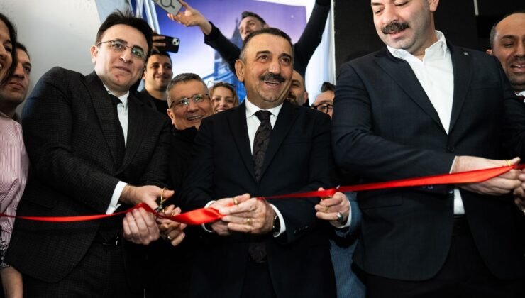 KGD’de muhteşem açılış: Derneğe kadın eli değdiği belli oluyor