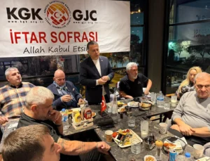 Kgk Ailesi İstanbul'Da Iftarda Buluştu