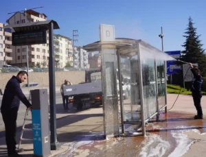 Kocaeli’de 4 Bin 303 Durak Hijyenik Hale Getiriliyor