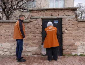 Konya Büyükşehir'Den Çınarlara Vefa