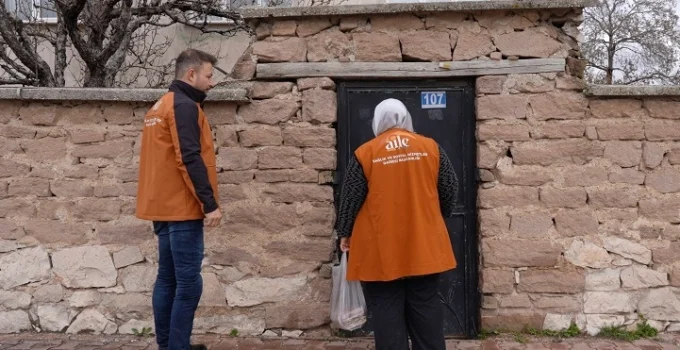 Konya Büyükşehir'Den Çınarlara Vefa