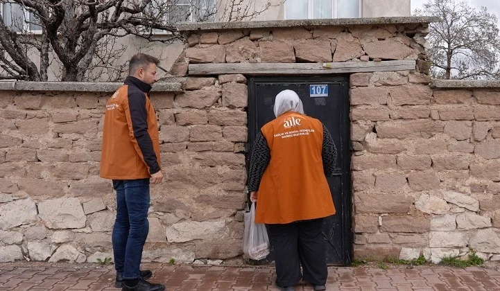 Konya Büyükşehir'Den Çınarlara Vefa