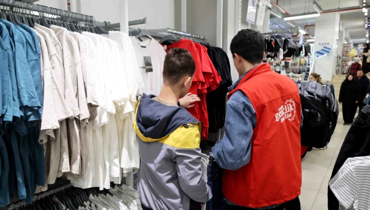 Konya Karatay Gençlik Meclisi'Nden Çocuklara Bayram Sürprizi