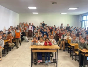 Malatya’da Şehir Tiyatro Ekibi Öğrencilerle Buluştu