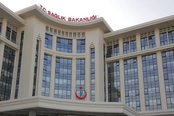 381 Bin Sağlık Çalışanı Bayram Boyunca Görev Başında
