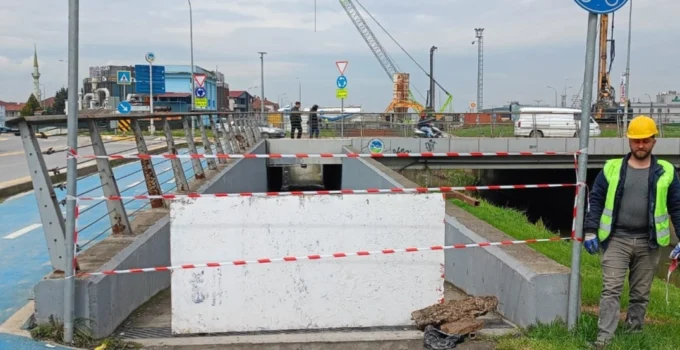 Sakarya Büyükşehir’den Yazlık Kavşağı'Na Önemli Uyarı