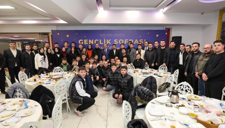 Sakarya'Da Başkan Alemdar Gençlere Buluştu