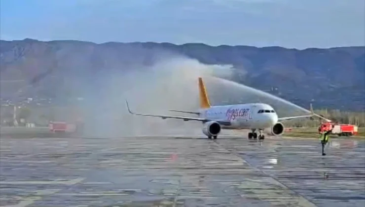 Tokat–İzmir Uçuşları Başladı… İlk Sefere Su Takı Seremonisi