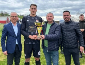 Yenikarpuzlu’da Şampiyonluk Coşkusu