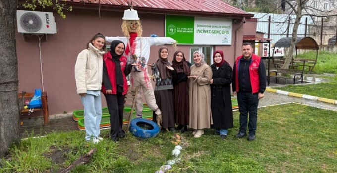 Zonguldak Gençlik Merkezi’nden anlamlı farkındalık: Atıklardan “Hışır” doğdu