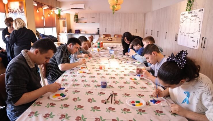 Zonguldak’ta özel çocuklardan renkli farkındalık etkinliği