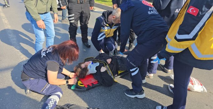 112 sağlık personelinin kullandığı araç öğrenciye çarptı: 1 yaralı