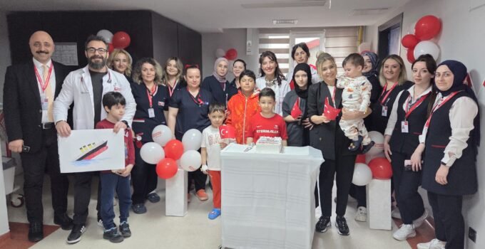 Ereğli Anadolu Hastanesi’nde 23 Nisan coşkusu: minik kalplere büyük mutluluk