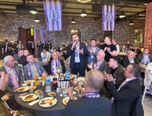 AK Parti heyeti Kdz. Ereğli Belediyespor’un ‘Play-Off Onur Gecesi’ne katıldı