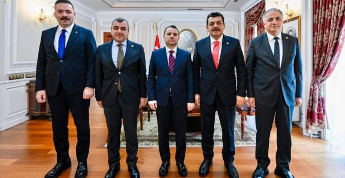 AK Parti Zonguldak heyetinden Adalet Bakanı Gürlek’e hayırlı olsun ziyareti