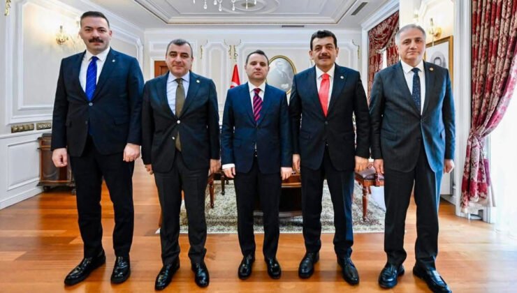 AK Parti Zonguldak heyetinden Adalet Bakanı Gürlek’e hayırlı olsun ziyareti